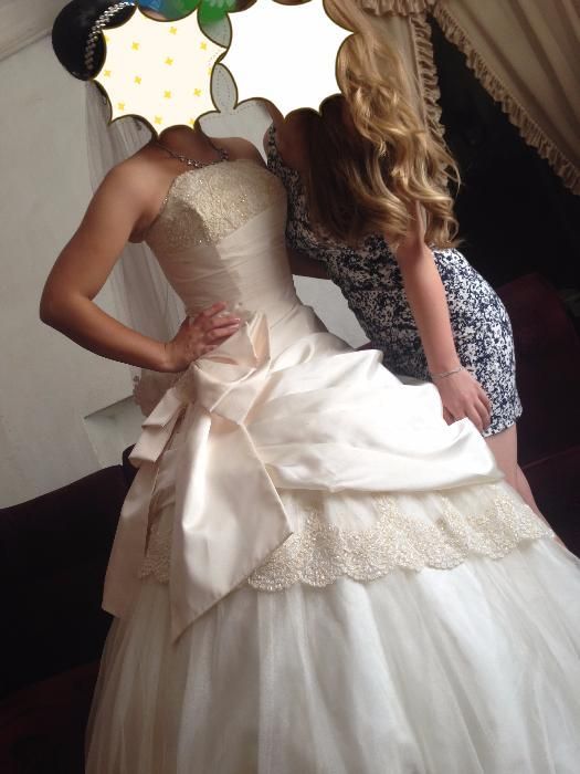 Счастливое свадебное платье всего один раз одетое привезено из италии