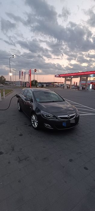 Opel Astra J benzina +GPL