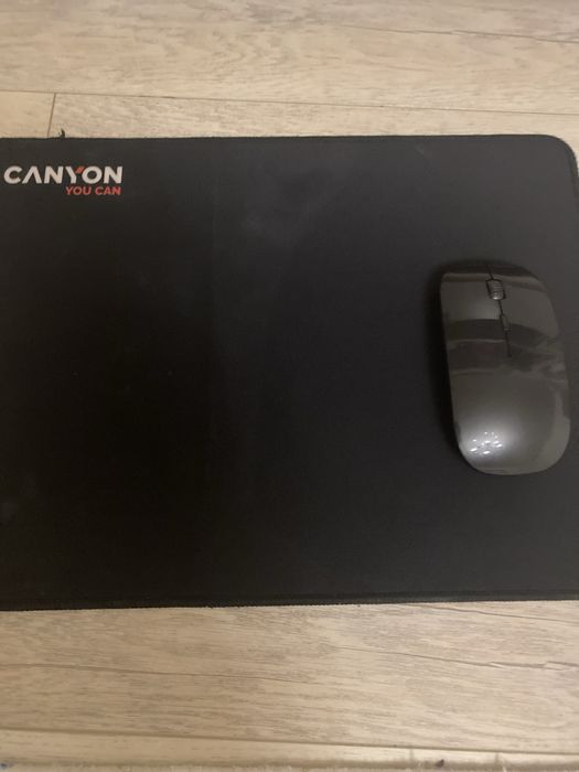 Коврик с мышкой