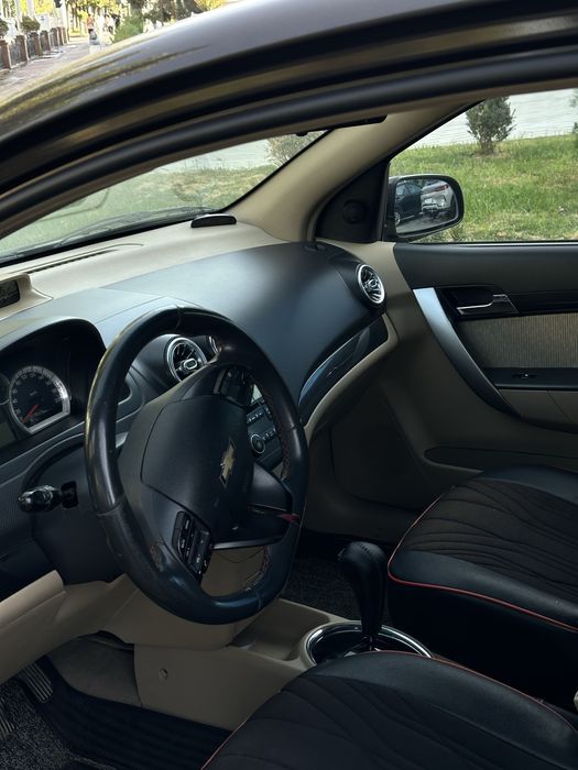 Продается своя nexia 3 AT