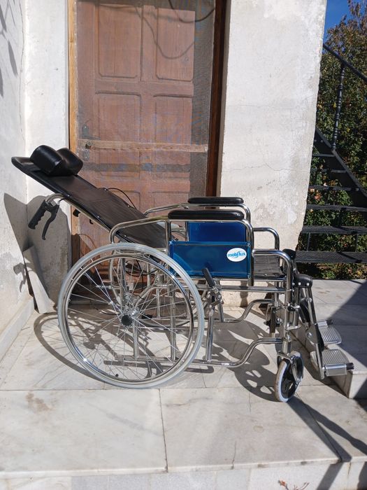 Специализирана инвалидна количка
