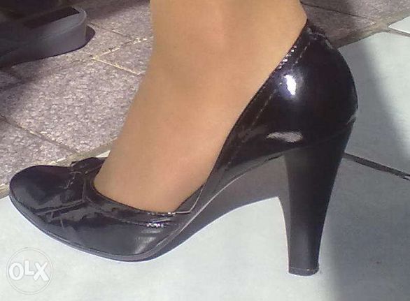 Pantofi piele lacuita