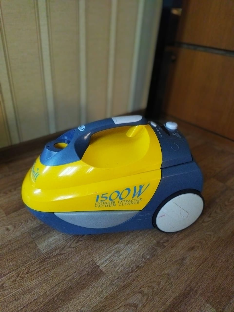 Продам моющий пылесос