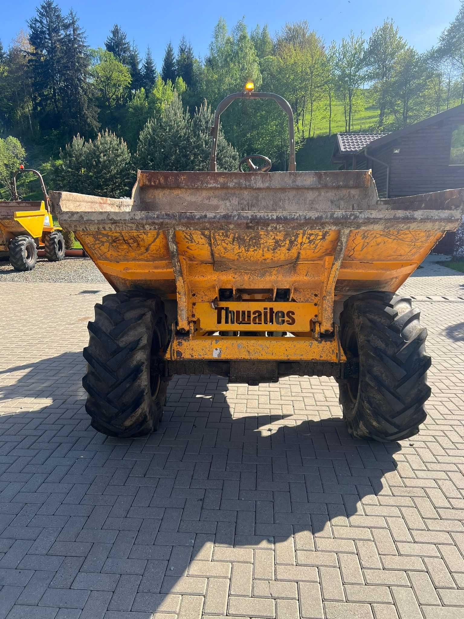 Dumper Thwaites 6 tone
