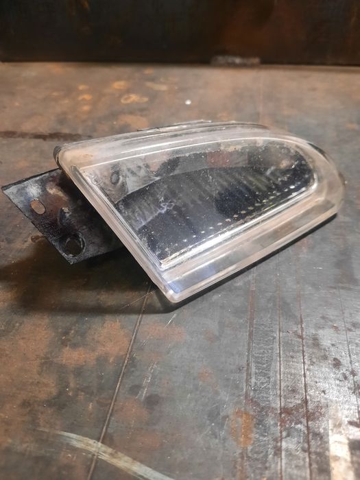 Противотуманная фара на Mercedes W202