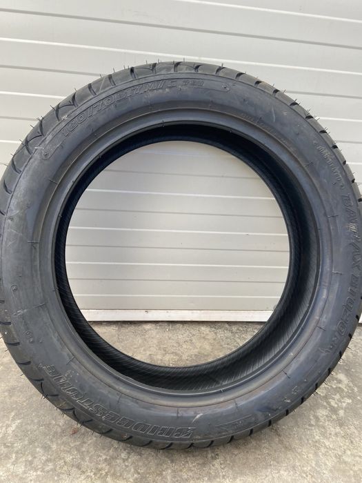 Гуми за мотор  нови