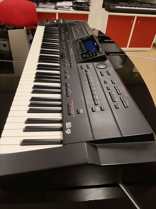 Orga Roland G800