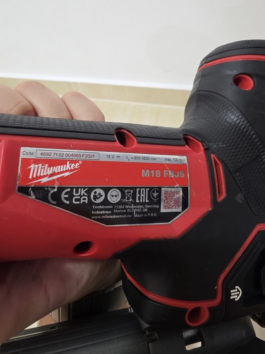 Fierastrau pendular Milwaukee M18 FBJS