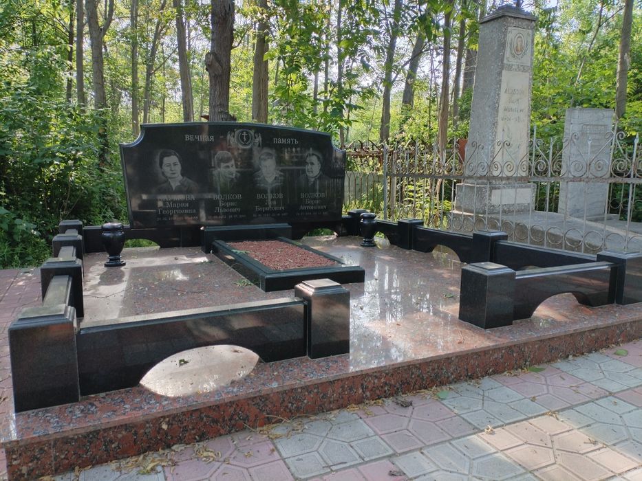 Мраморный цех по изготовлению памятников