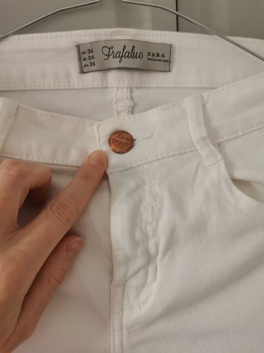 Blugi albi Zara, marimea 8