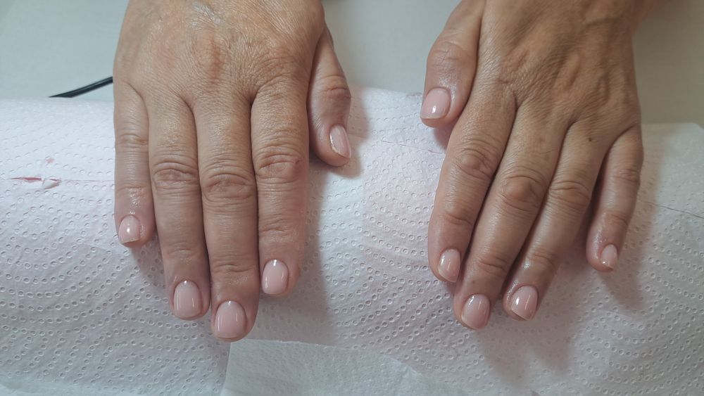 Unghii cu gel ( curs acreditat)