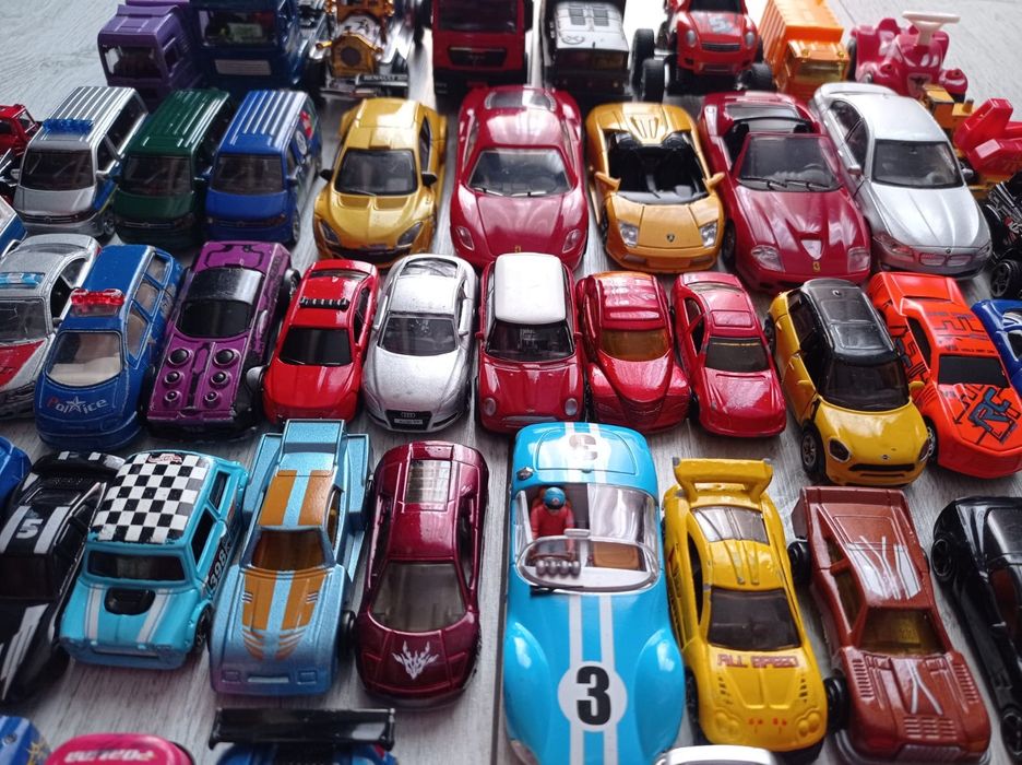 Lot mașinuțe metalice