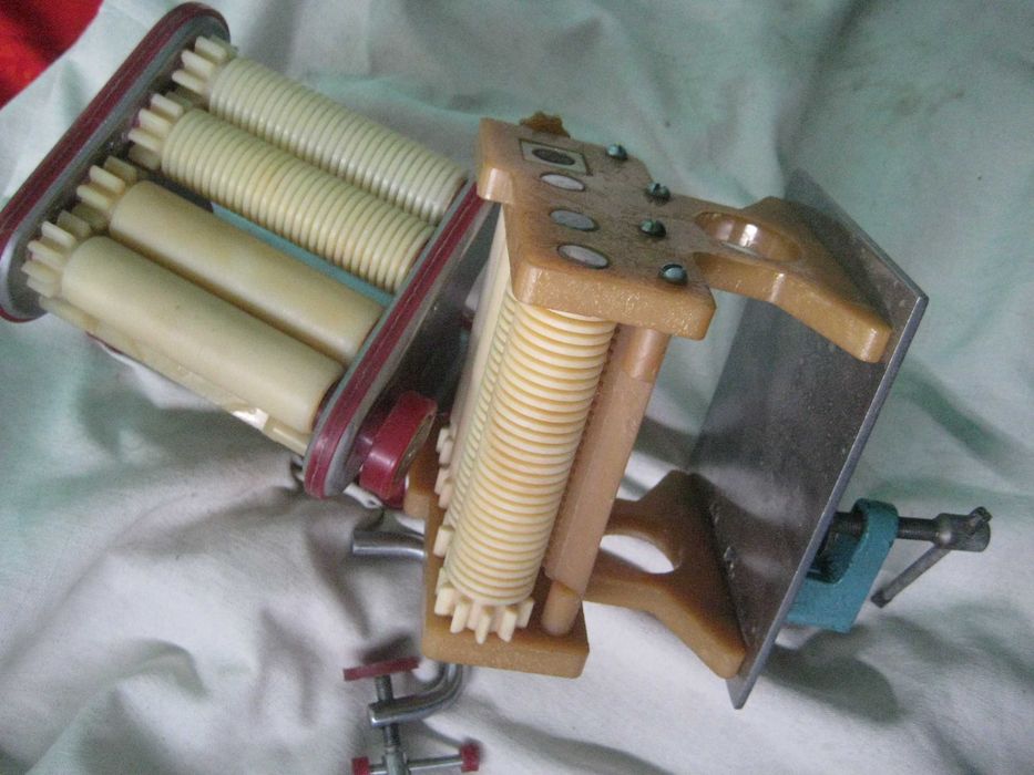 Лапше-резка СССР Рабочая Лучшая Нержавейка и Правильный Пластик