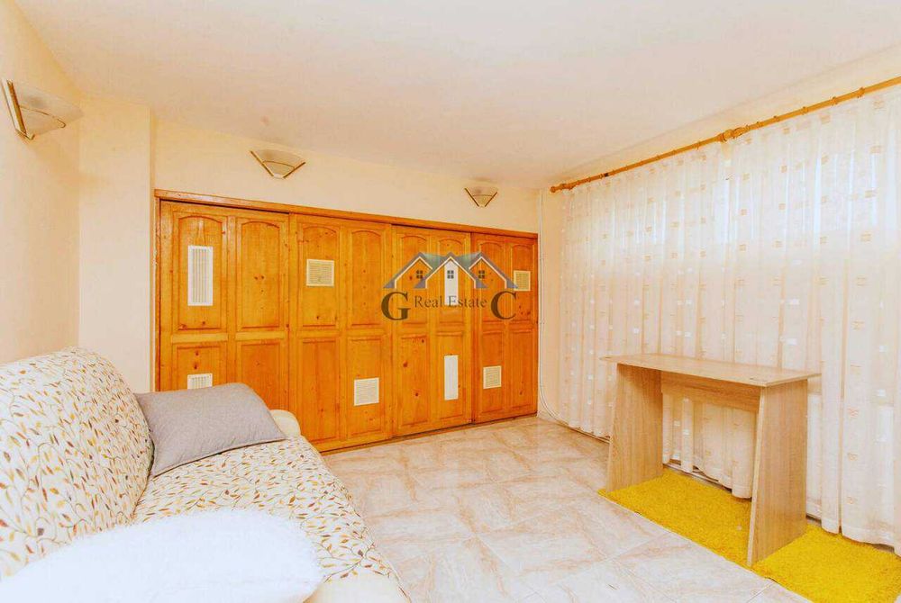 Продава се Многостаен апартамент в Варна, Център - 140 кв.м за 1779 €/кв.м - Снимка #2