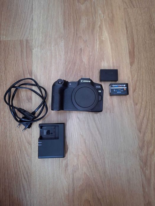 Canon R8 + Canon RF 50mm f1.8