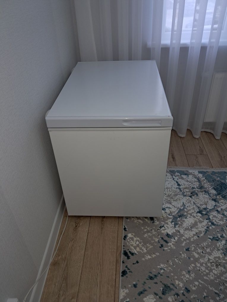 Продам морозильную камеру