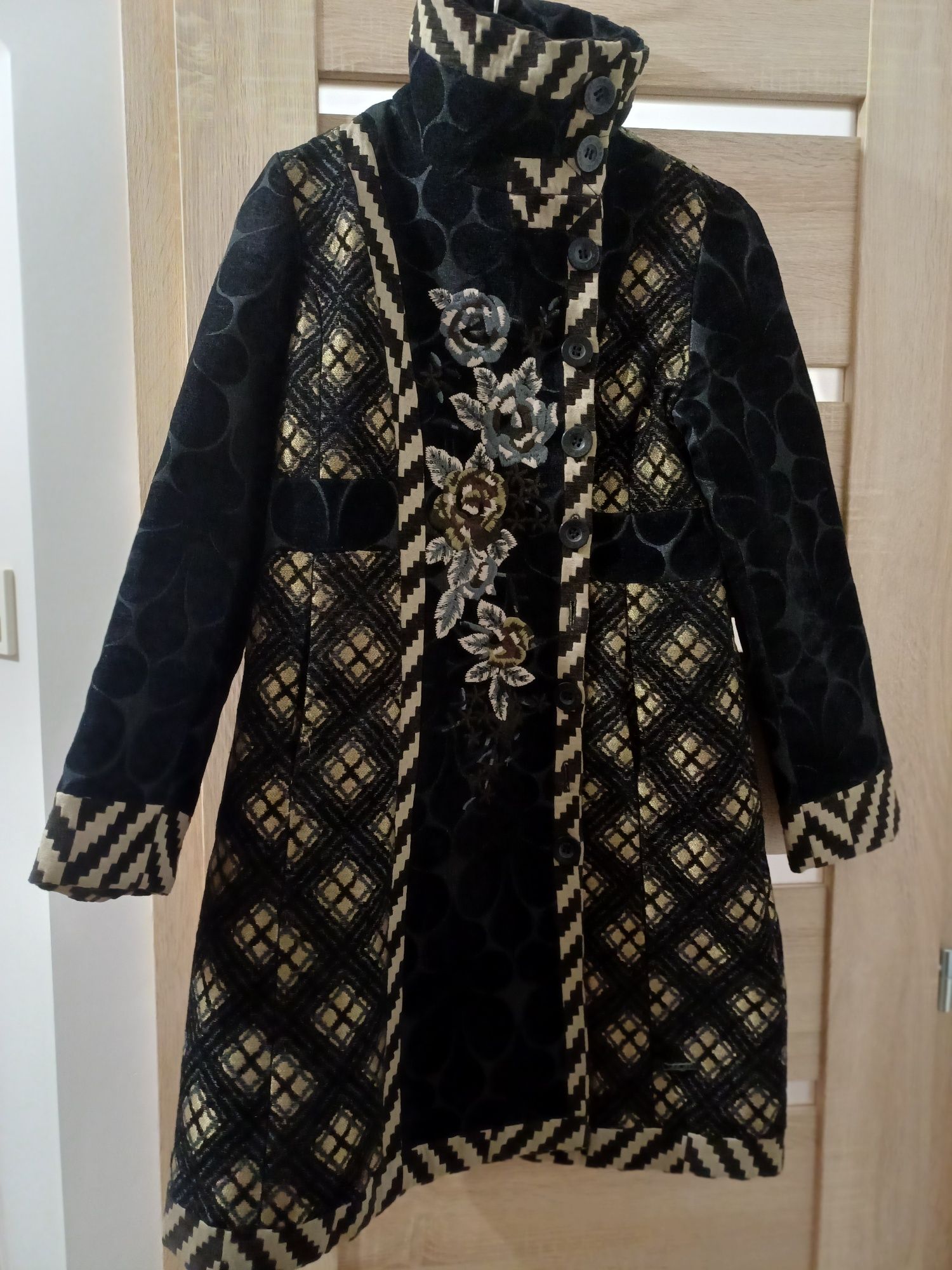 Палто Desigual оригинално