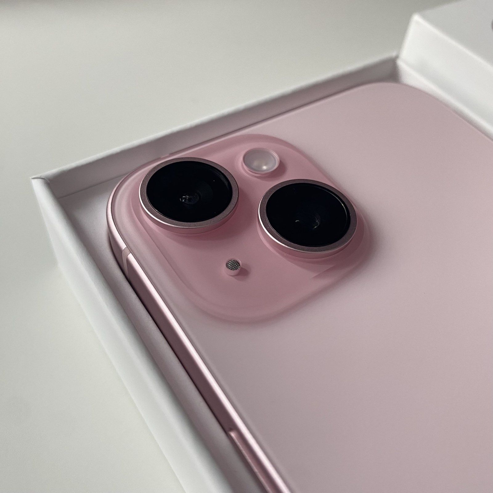 НОВ iPhone 15, Pink, 128 GB, 100%