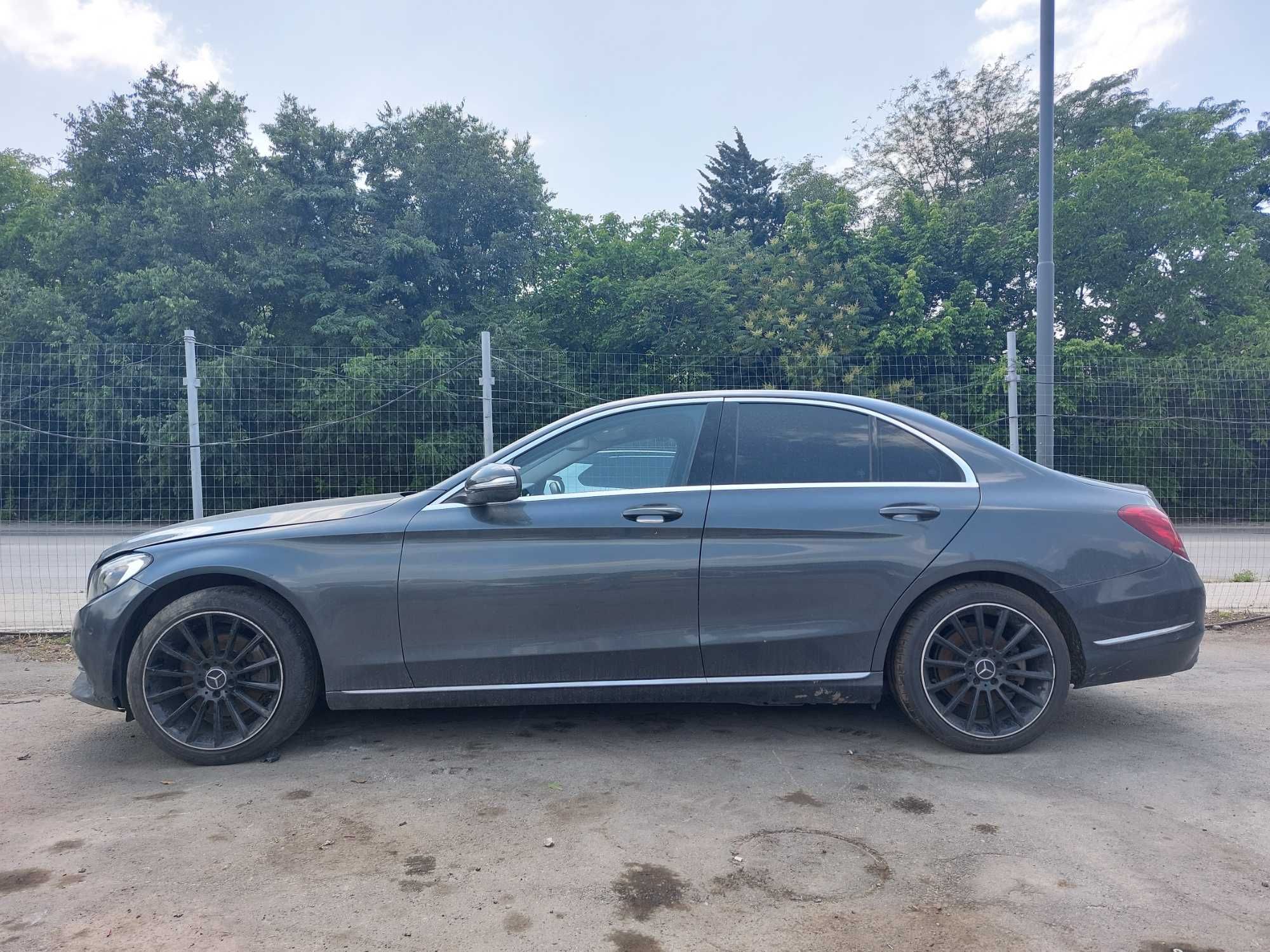На Части: Mercedes-Benz W205 C220 CDI 170 к.с. SPORT ПАКЕТ