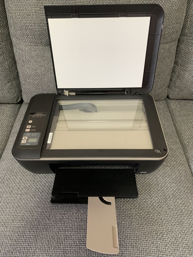 Принтер HP Deskjet 2520hc