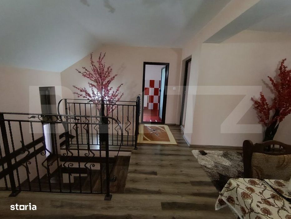 Casa de vanzare, cu 4 camere, 300 mp, zona exterior sud
