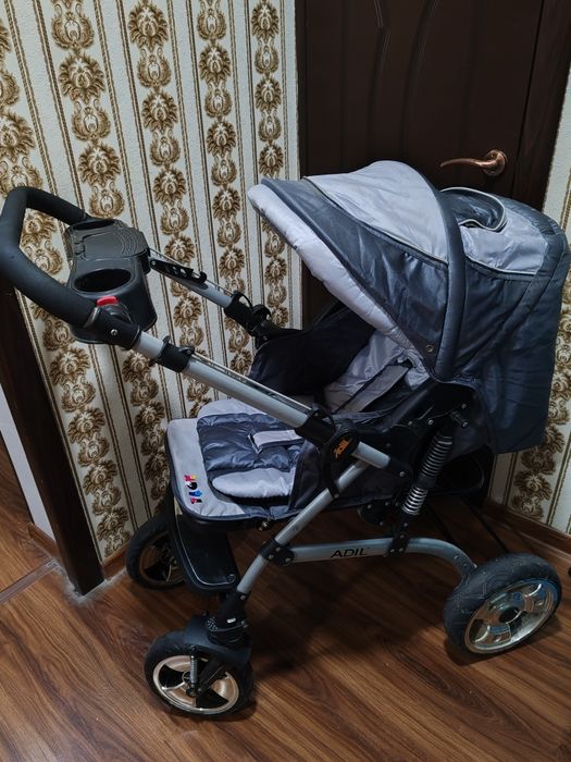 Детская коляска в отличном состоянии