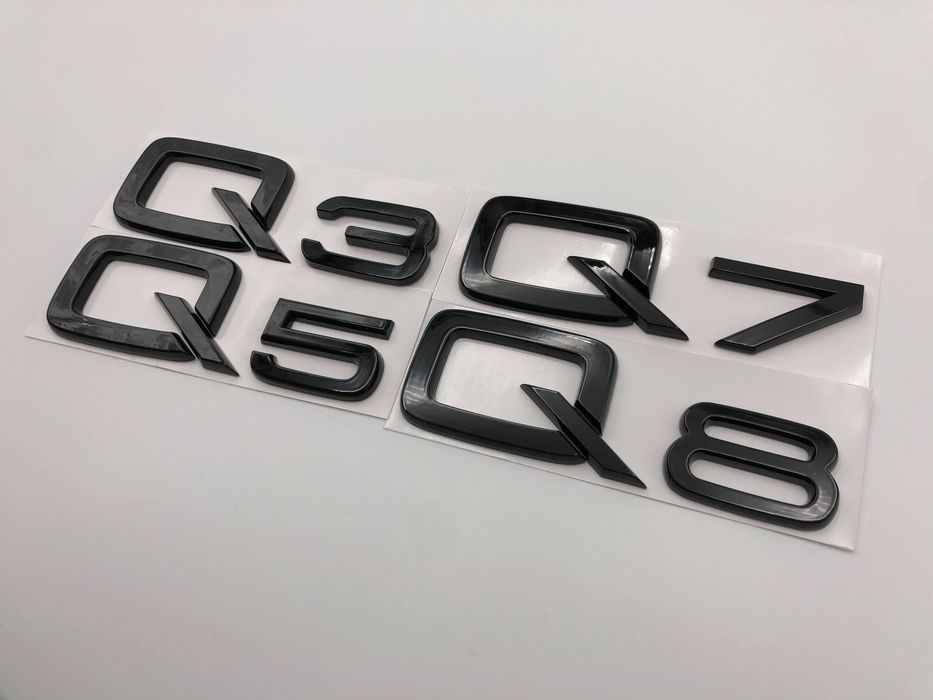 Emblema Audi Q8 spate negru