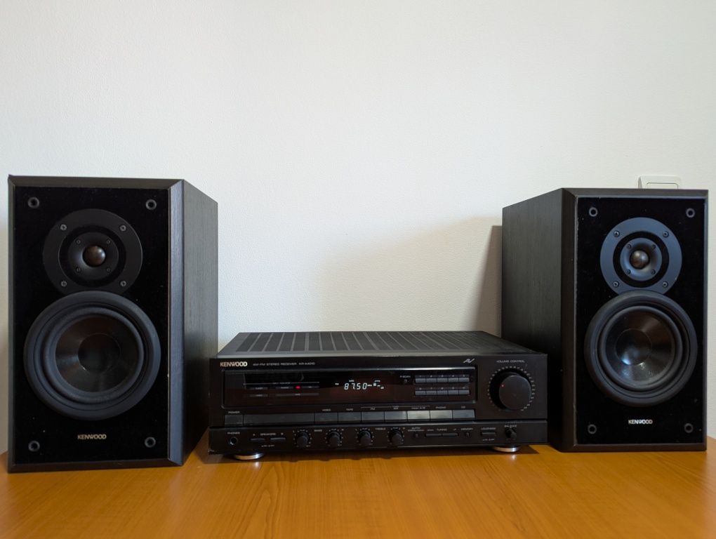 Boxe hi-fi Kenwood LS200G si amplificator Kenwood KR- A4010