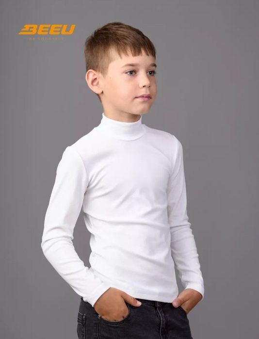 Белая водолазка классическая