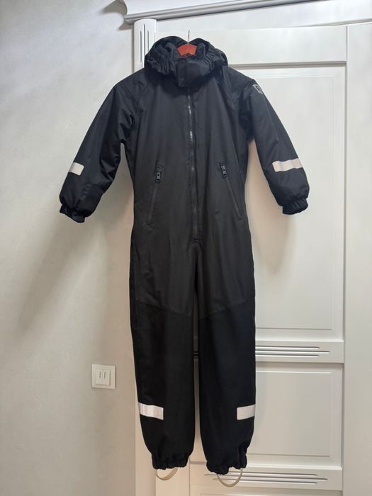 Продам комбинезон для мальчика