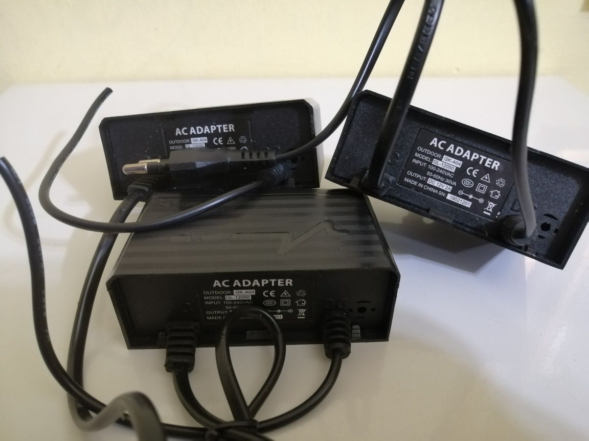 Захранващ адаптер 12V/2A за камери и видео наблюдение 3 броя