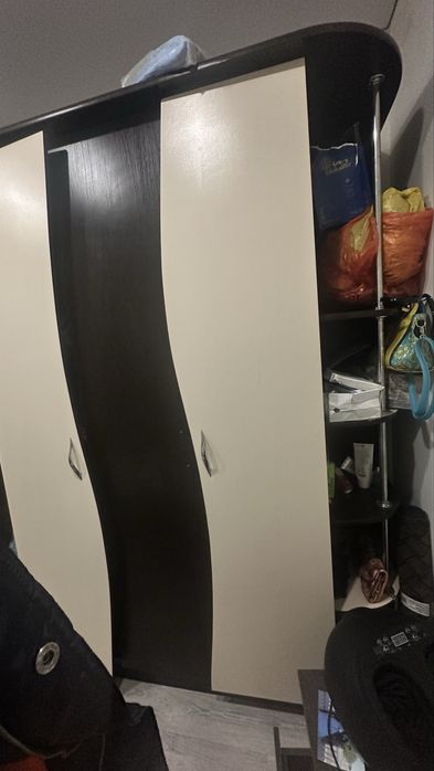 Продам срочно …..