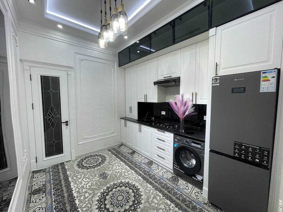 731 4хкомнатная квартира на продажу  на 0,5 этаже, ориентир: Геофизика