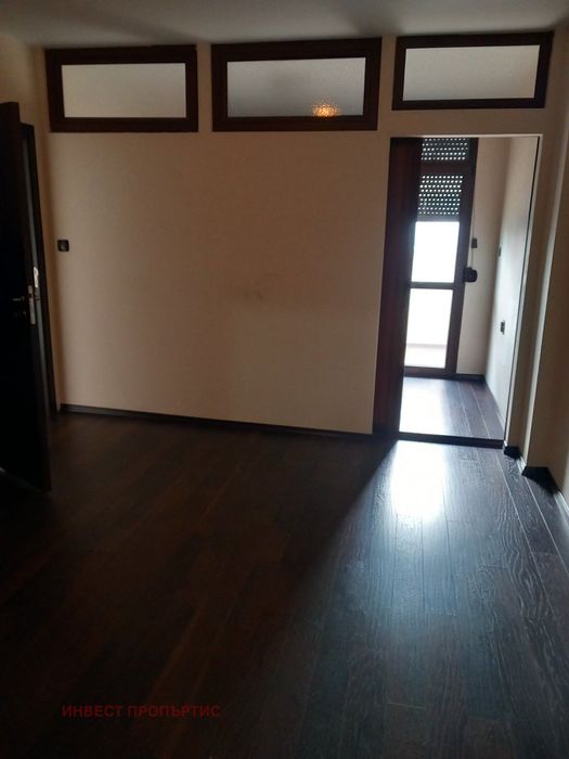 Продава се Двустаен апартамент в София, Толстой - 70 кв.м за 1785 €/кв.м - Снимка #8