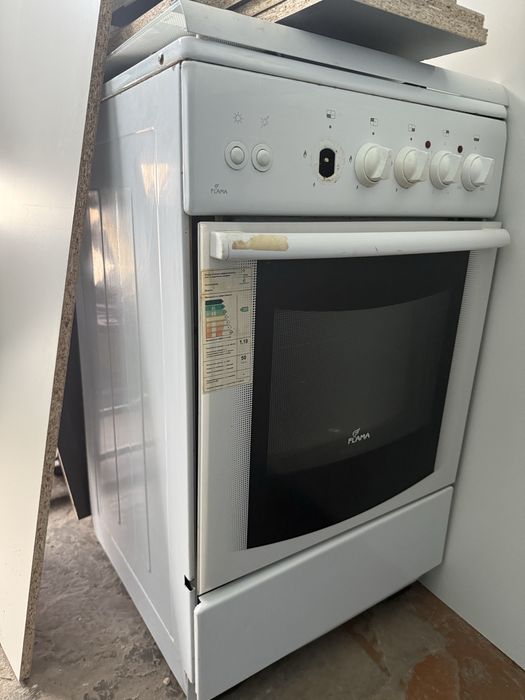 Продам газ плиту в хорошем состоянии