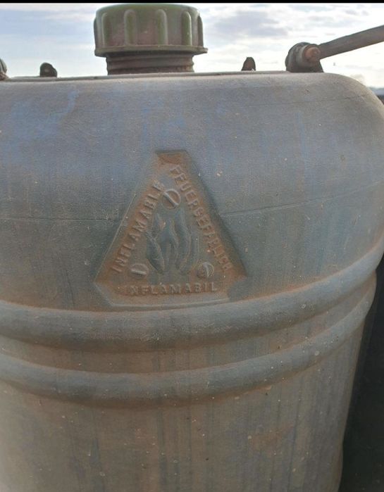 Vand bidon 60l din plastic