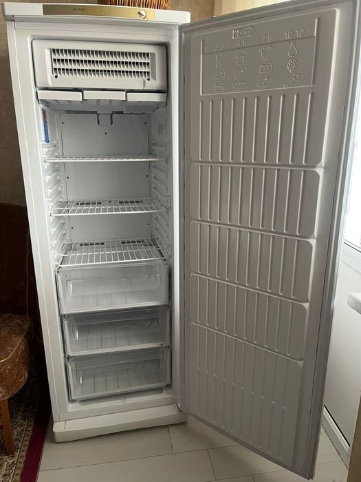 Морозильная камера Indesit