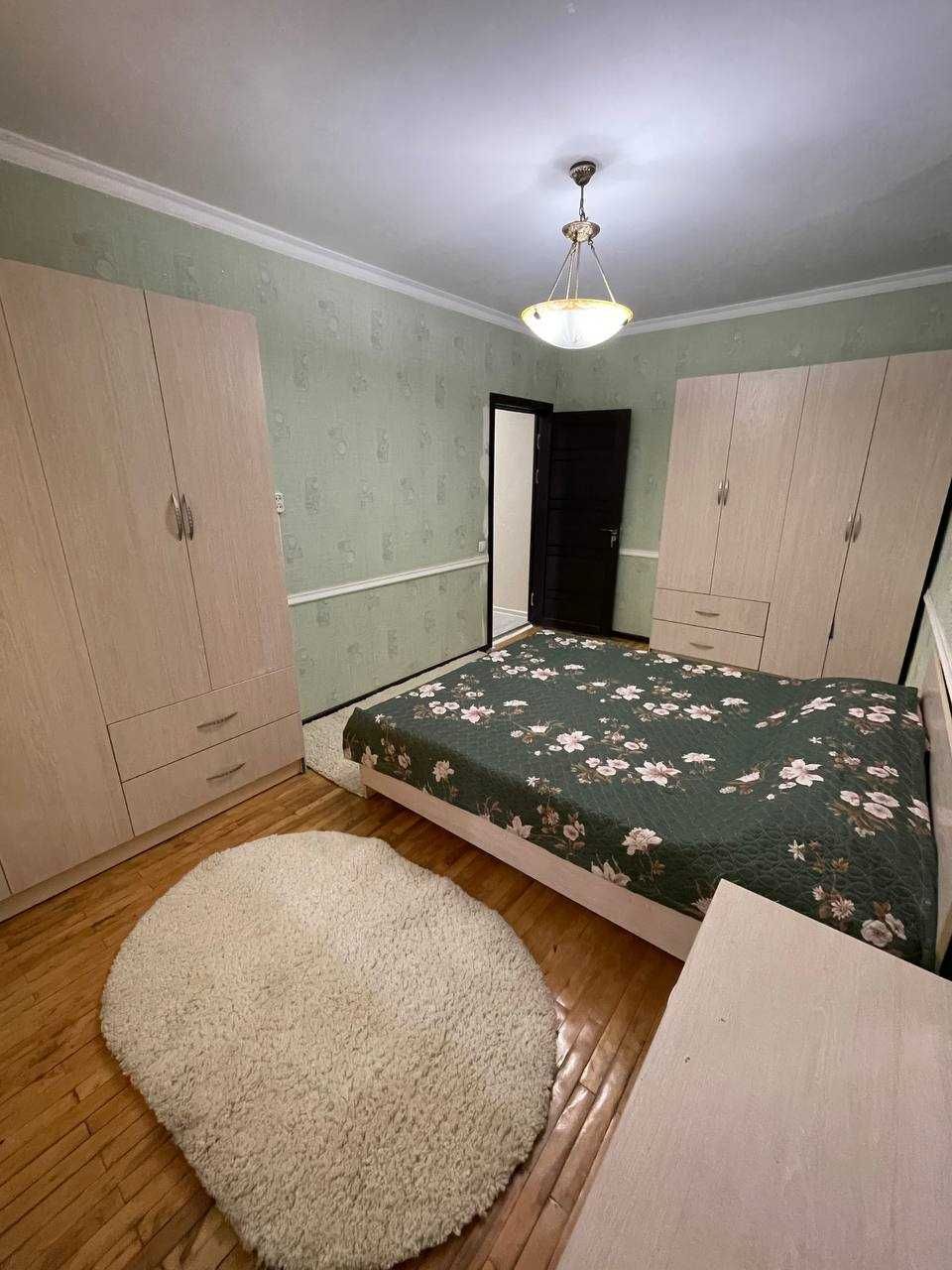 Продается квартира в центре 4-х комнатная квартира на 2этаже
