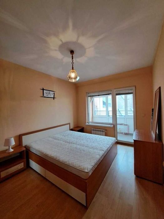 Тристаен апартамент – кв. Дружба 1