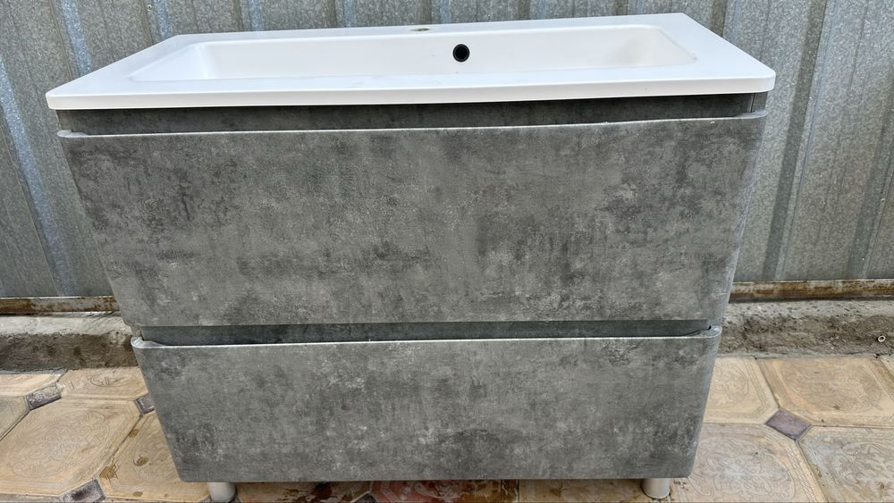 Раковина с тумбой