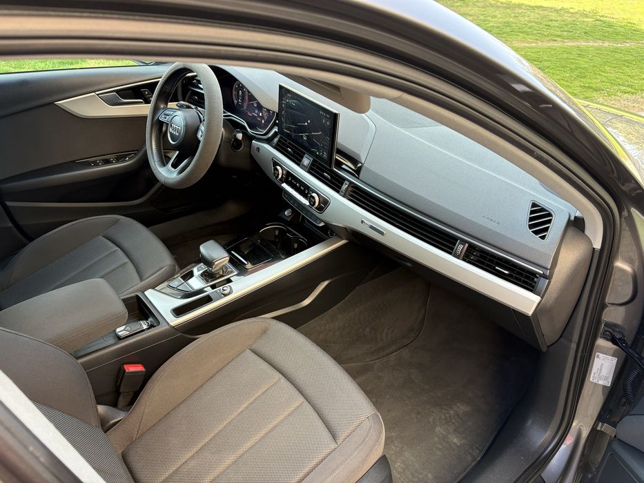 Audi a4 2.0tdi Фейслифт Като нова