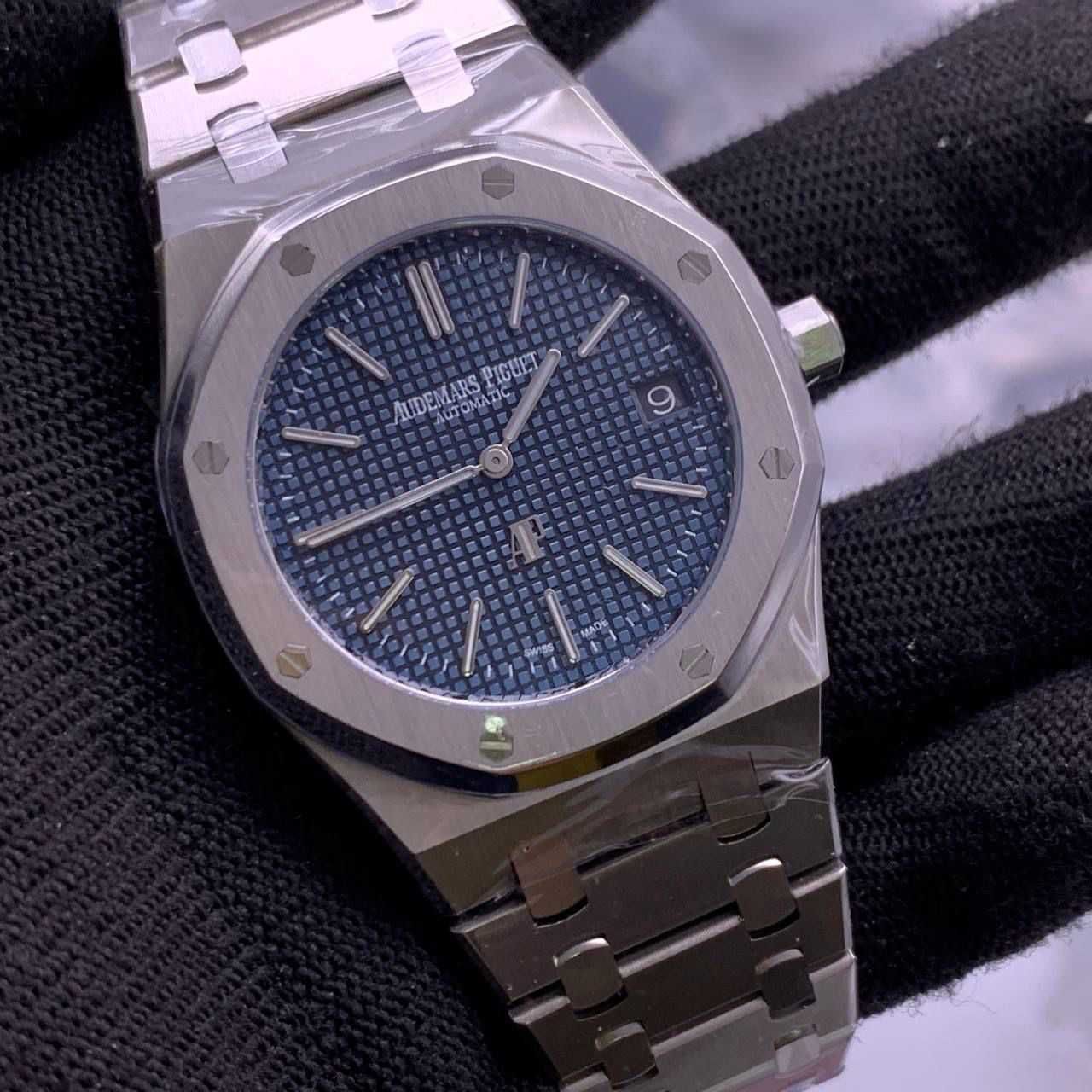 Audemars Piguet Royal Oak 39mm Blue