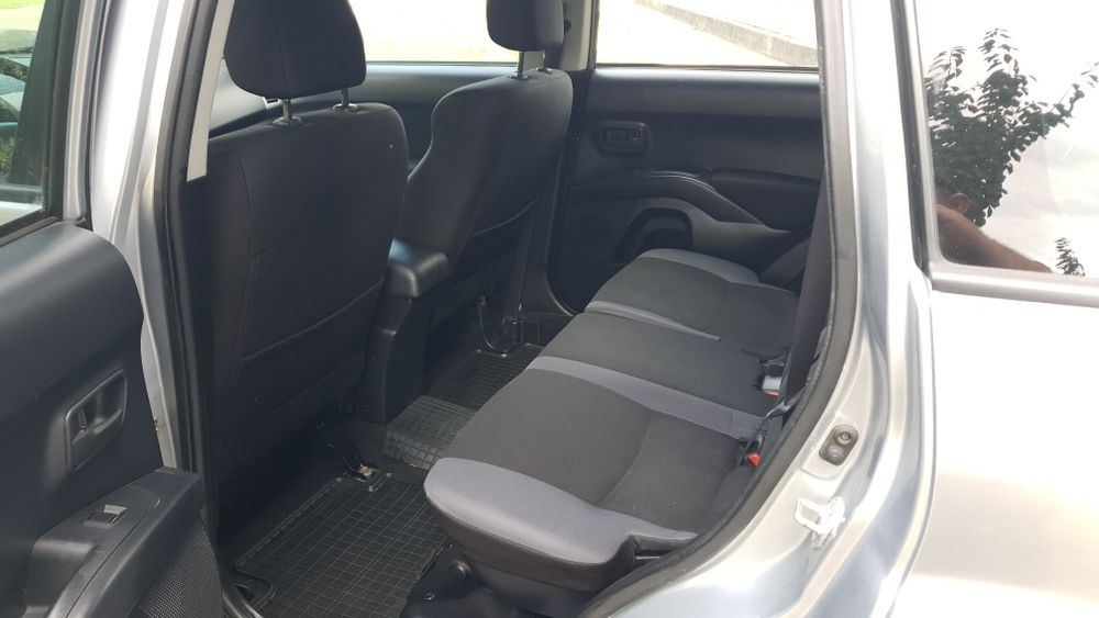 Mitsubishi Outlander 2.0 benzina ,140 cp ,An 2011 !