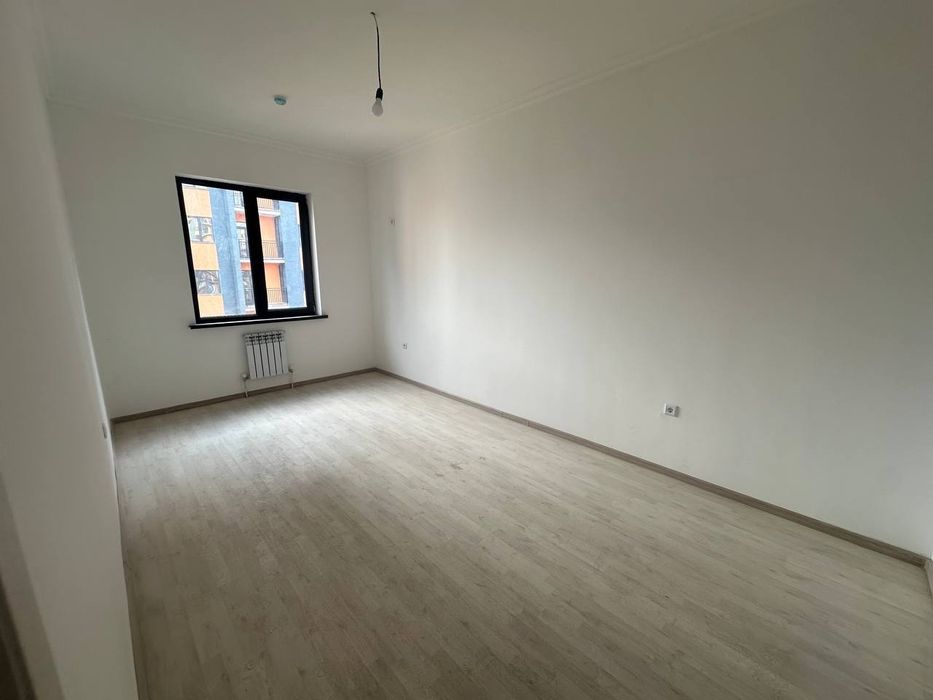 Продается Квартира янги дархон 16 этажный дом 12 этаж 2 комнат