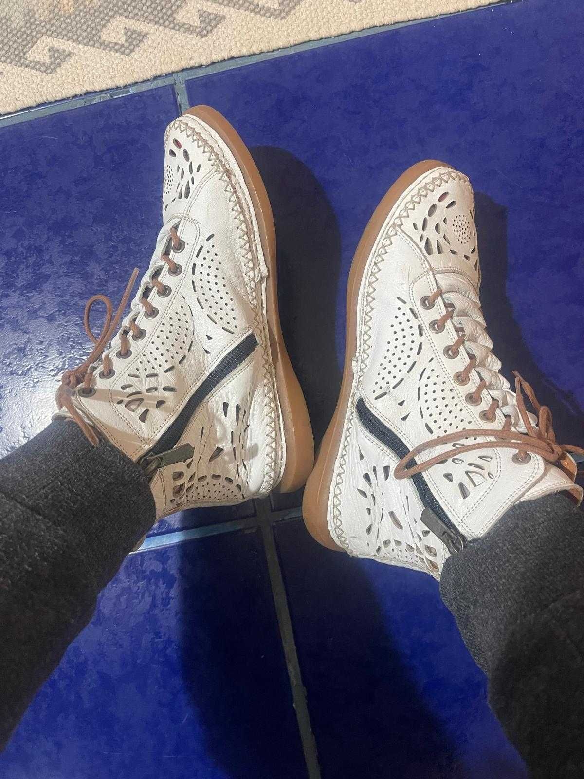 pantofi/ghetute dama piele culoare alb