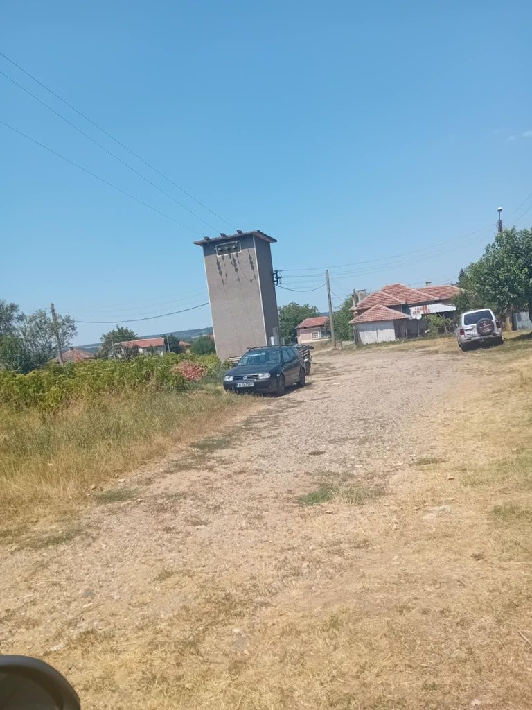 Продавам къща в гр. Бойчиновци