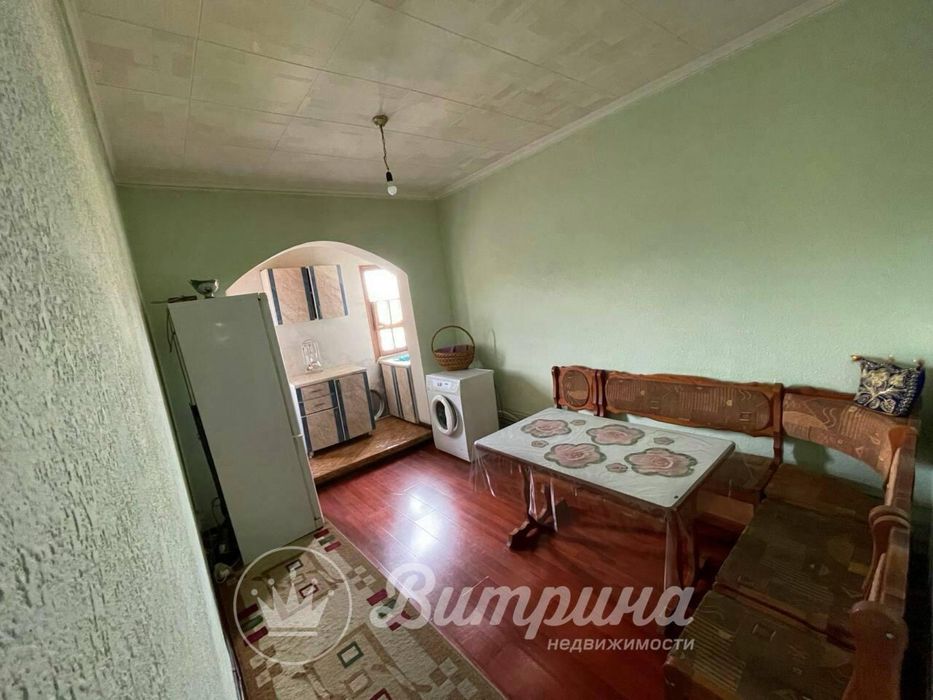 Двухкомнатная квартира, средний ремонт, отличная локация