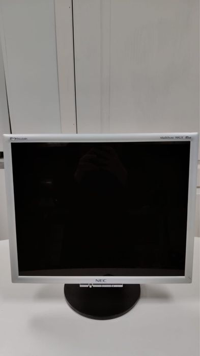 Мониторы в ассортименте