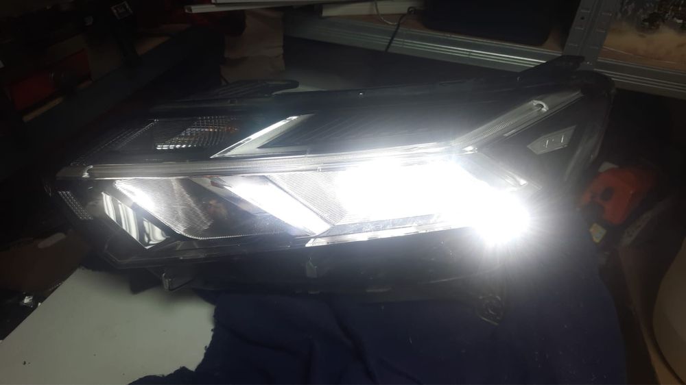 Far stanga dacia logan 2023