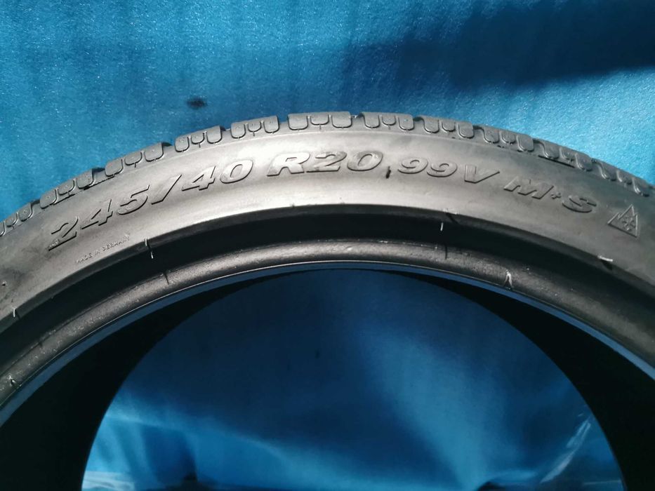 245 40 20 - 275 35 20 pirelli m+s 4 buc